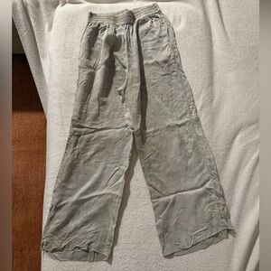 Aritzia wide leg flowy pant